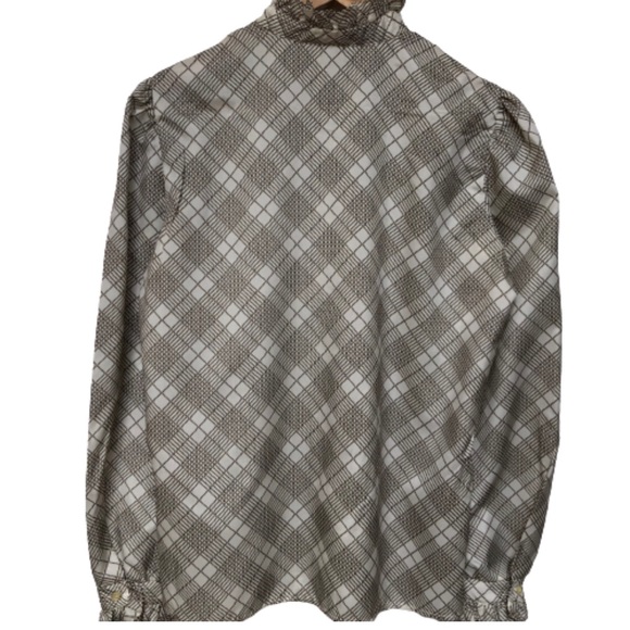 Country Suburban 1970’s vintage button down top. - Picture 3 of 6